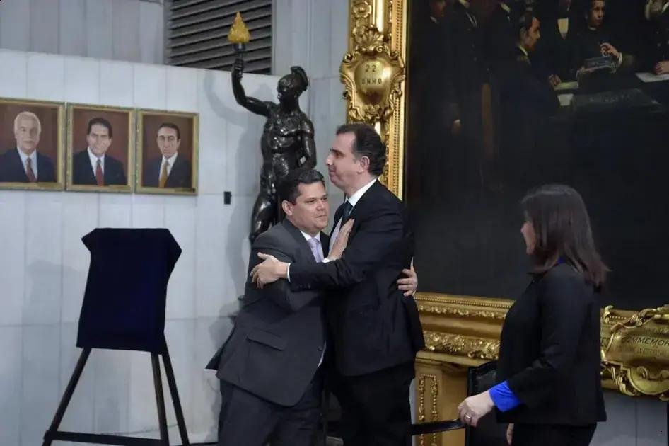 Aliados de Jorge Messias buscam sintonia com Senado em meio a tensões políticas