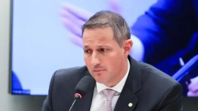 Deputado Derrite altera projeto de lei Antifacção após críticas