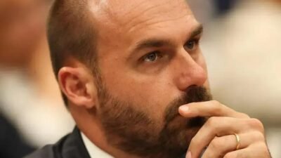 Eduardo Bolsonaro considera justa a fuga de penas dos condenados do 8 de Janeiro