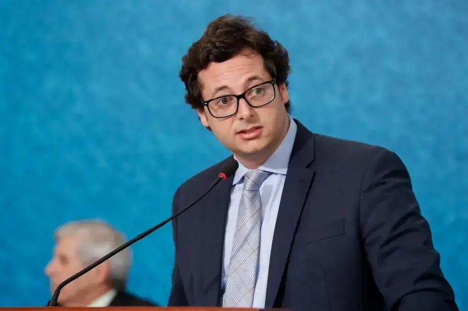 Fábio Wajngarten critica prisão de Bolsonaro como vergonhosa