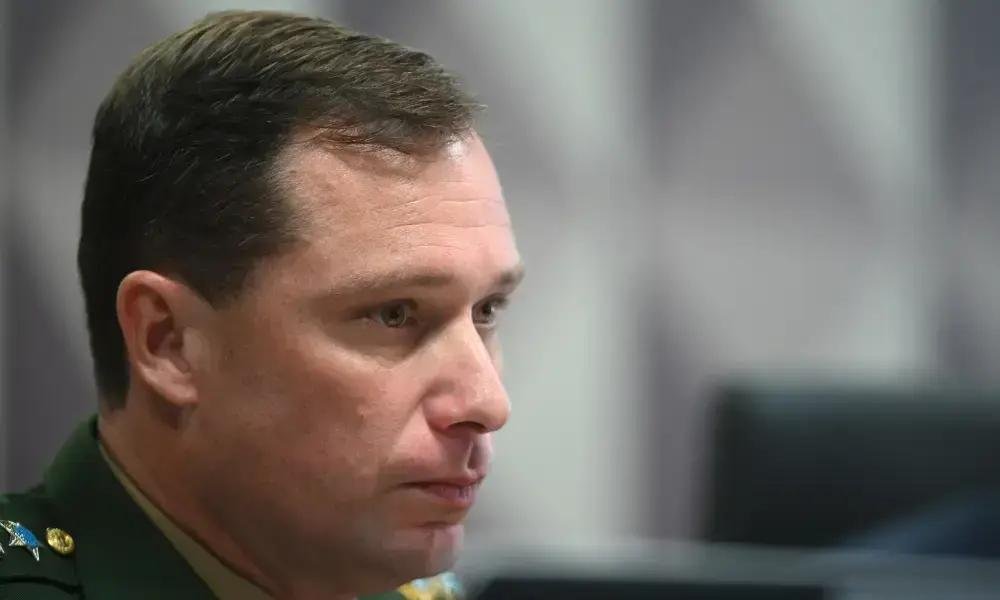 Mauro Cid inicia cumprimento de pena e pode retirar tornozeleira