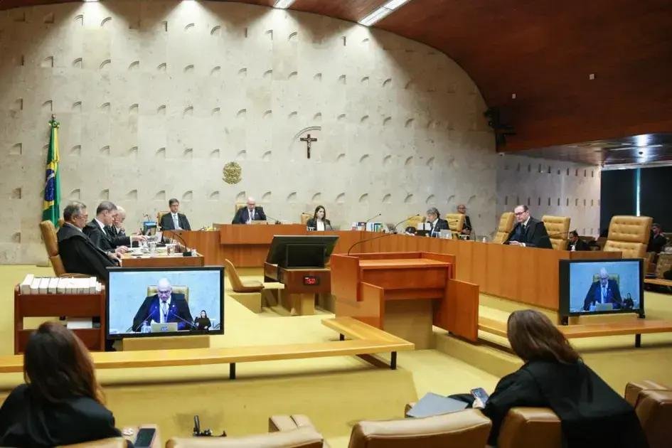 STF retira julgamento sobre vínculo empregatício de motoristas de aplicativo