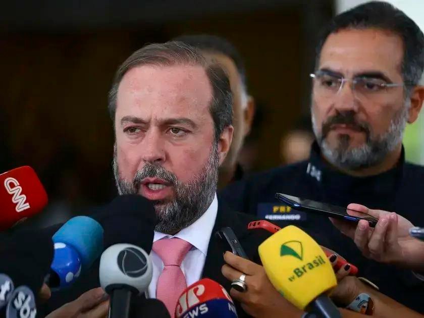 Ministro Alexandre Silveira fala sobre atrito entre governo e Congresso