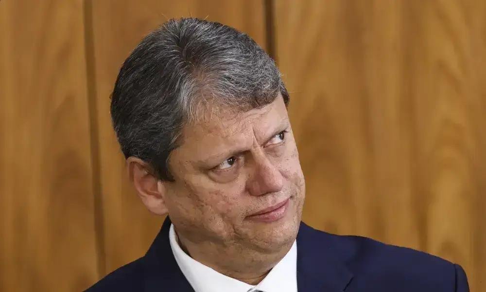 Tensão entre PT e Centrão: Lula e a terceira via das eleições de 2026